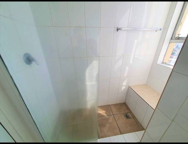 2 BEDROOM APARTMENT TO LET IN TOWNSEND ESTATE